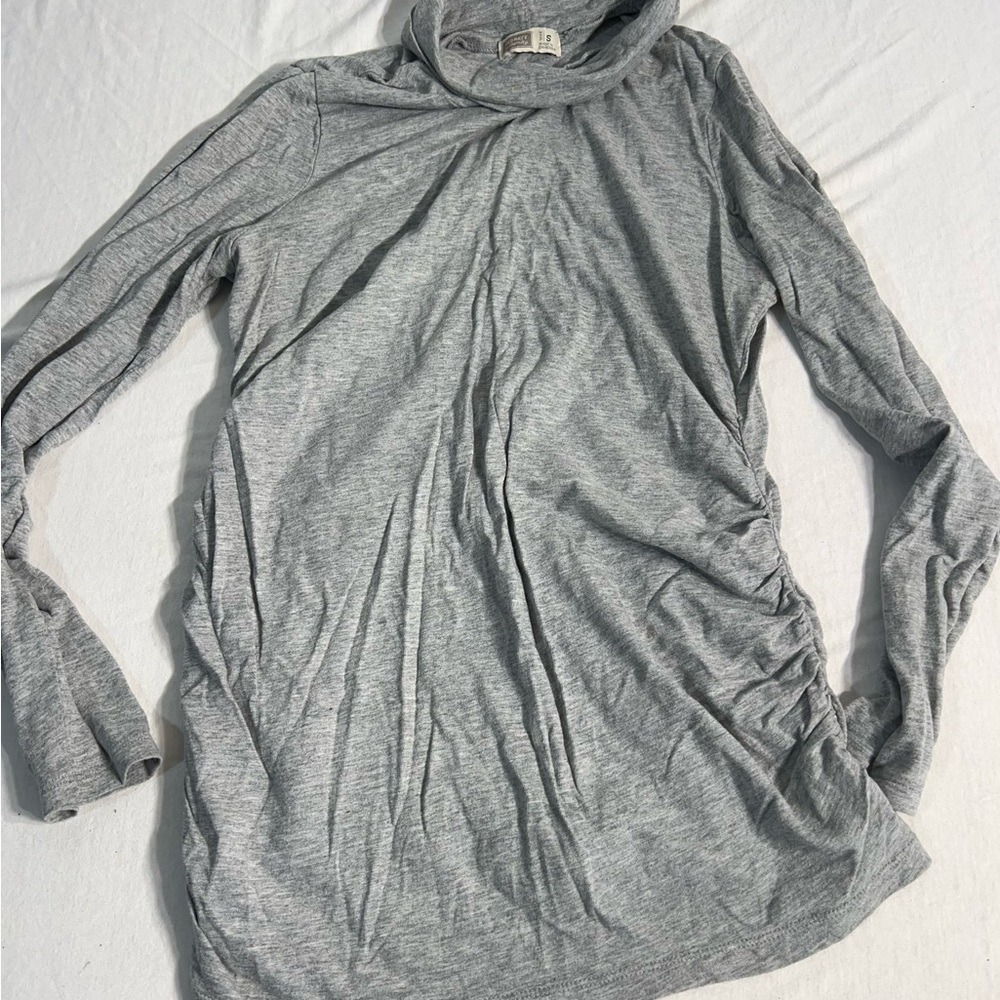 Old navy gray maternity turtleneck